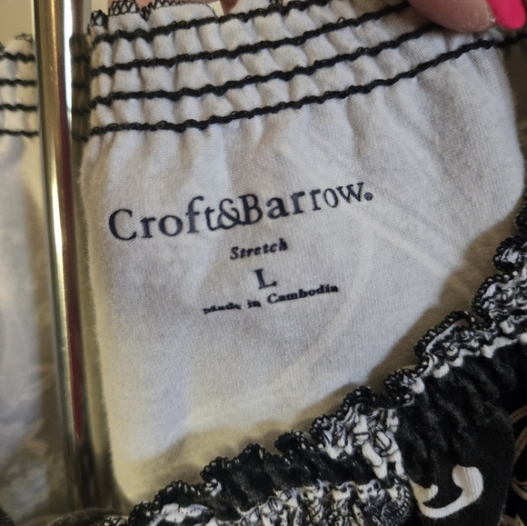 Croft & Barrow Black & White Paisley Peasant Top | Off Shoulder Ruffle Size L - Picture 3 of 7